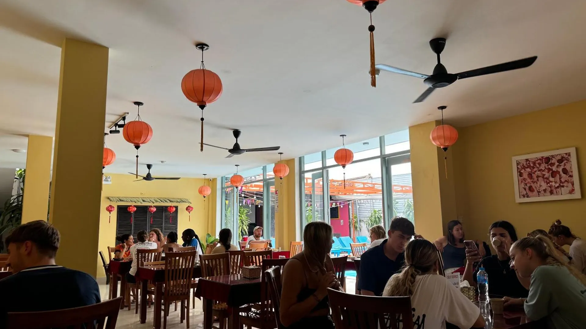 Bed Station Hostel & Pool Bar Hoi An 