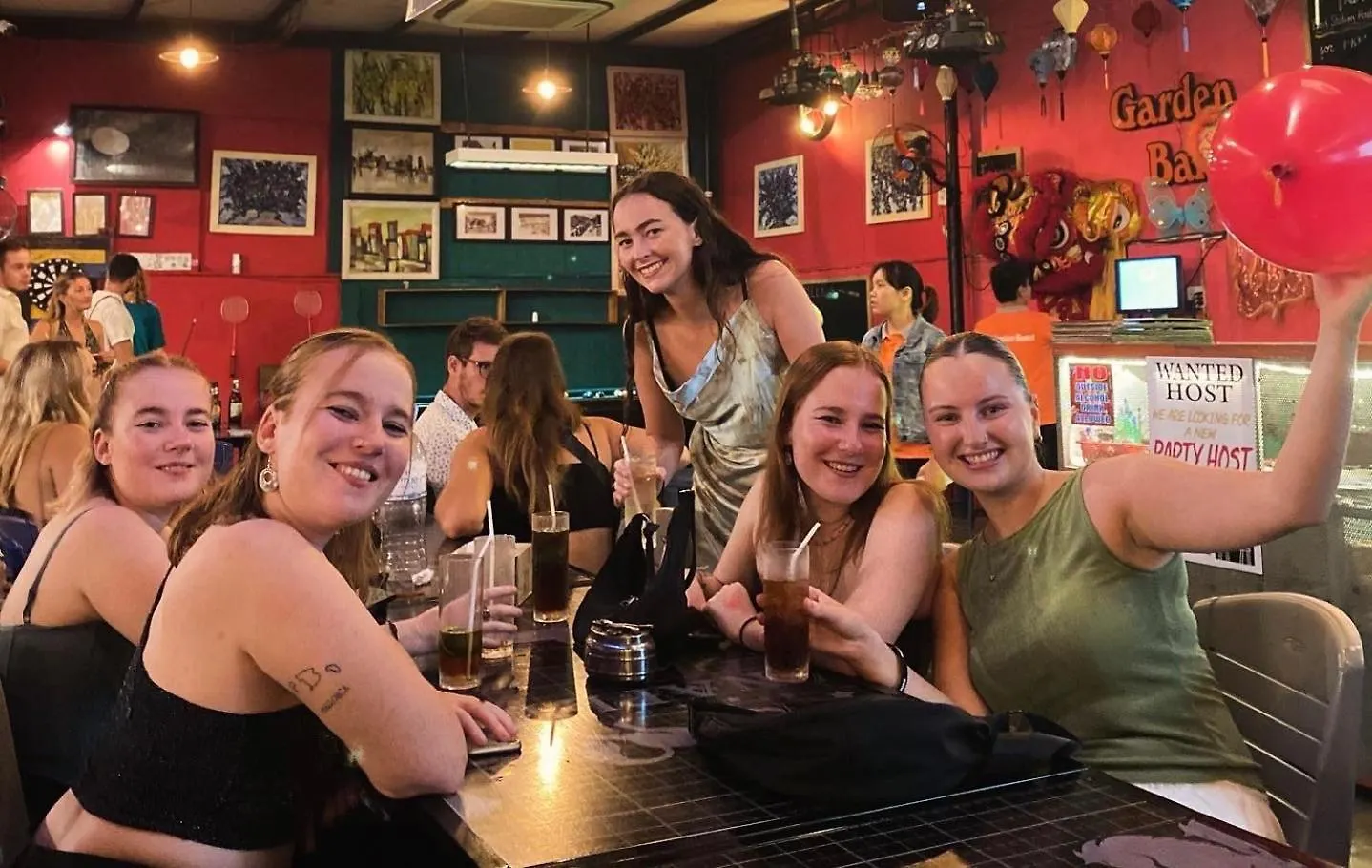 Bed Station Hostel & Pool Bar Hoi An 