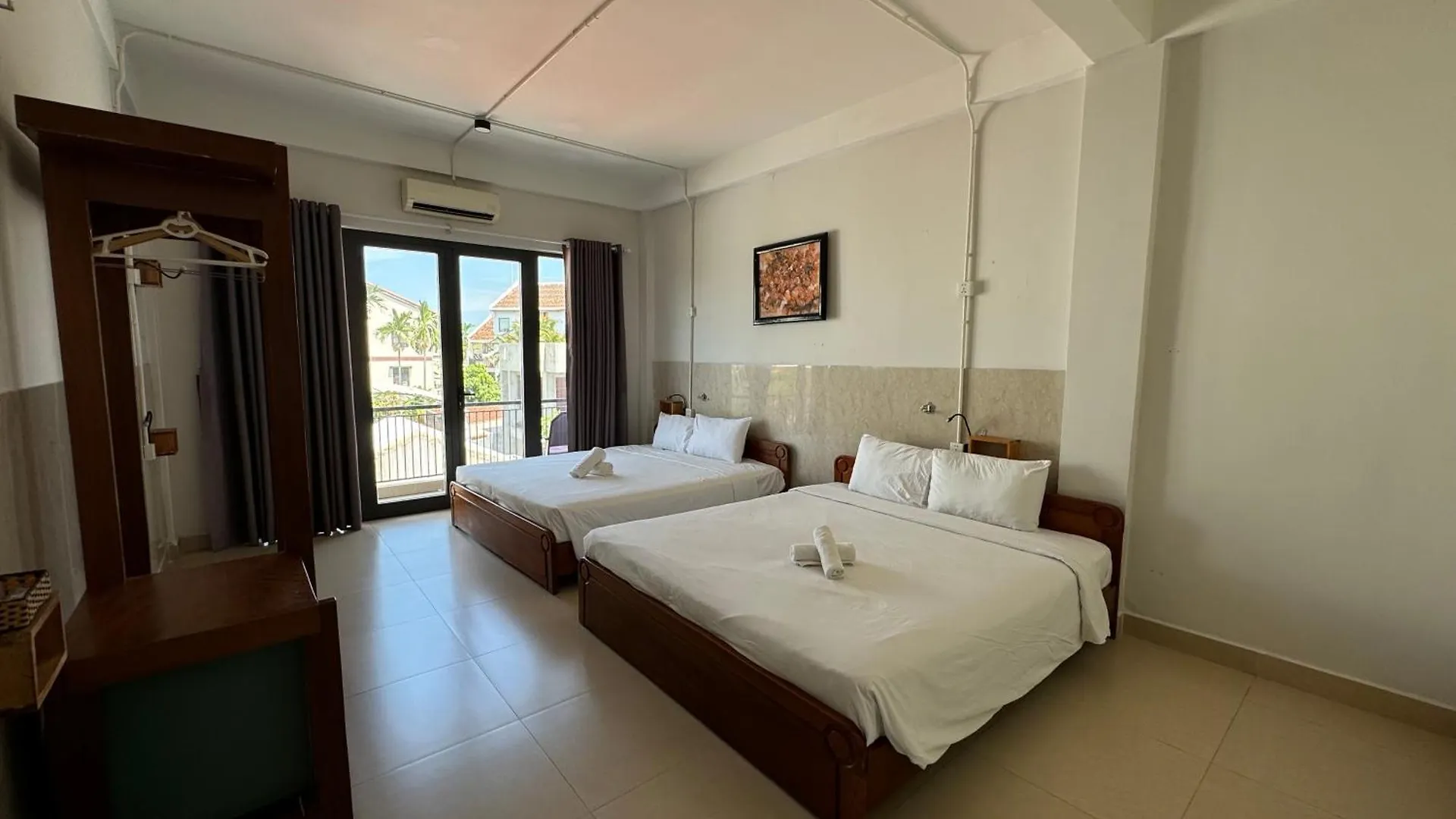 Bed Station Hostel & Pool Bar Hoi An 