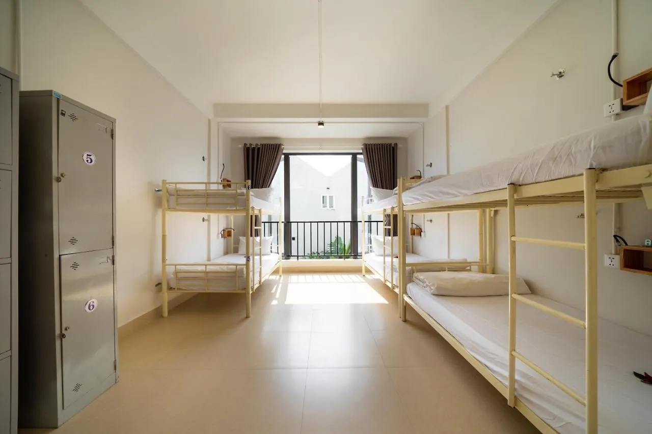Bed Station Hostel & Pool Bar Hoi An 