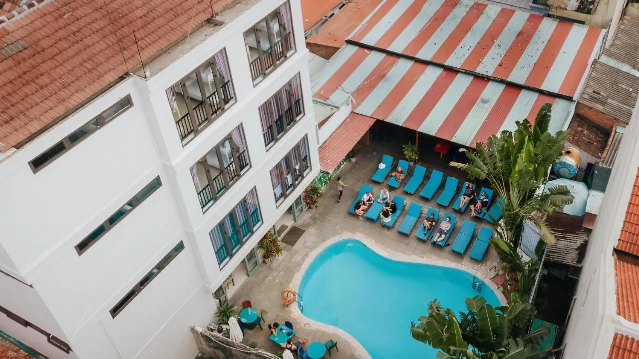 Bed Station Hostel & Pool Bar Hoi An 
