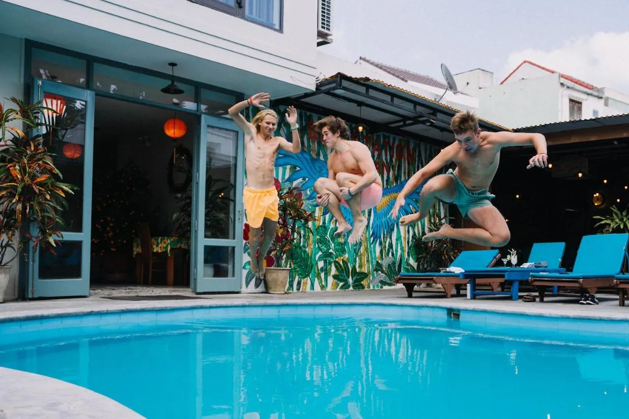 Bed Station Hostel & Pool Bar Hoi An 